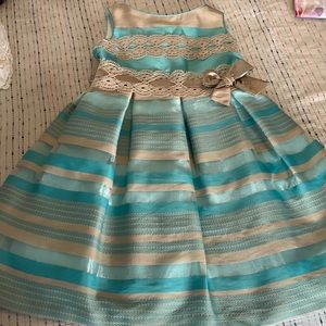 Girls formal dress size 6